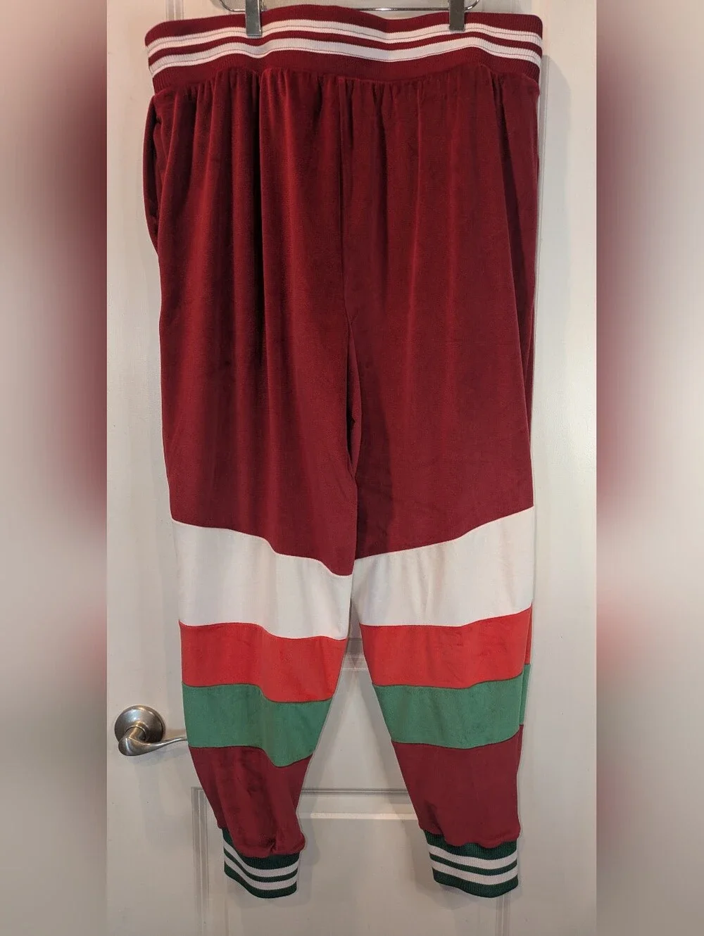 NWT Blizzard Bay XL Holiday Velour Jogger Pants Red Green Christmas Lounge Pants
